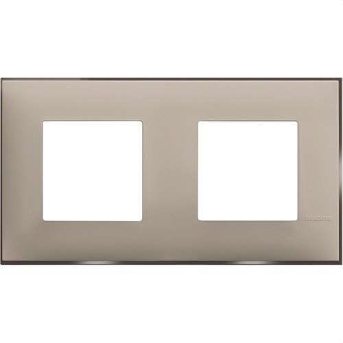 Dekorram för 2x2 moduler kräm satin Classia med referens R4802M2CS från BTICINO