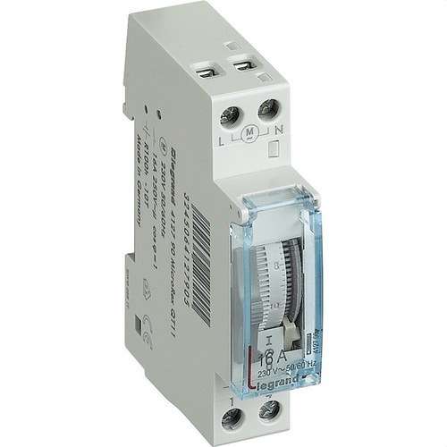 Programmerbar analog timer vertikal skiva daglig med gångreserv med referens 412790 från LEGRAND