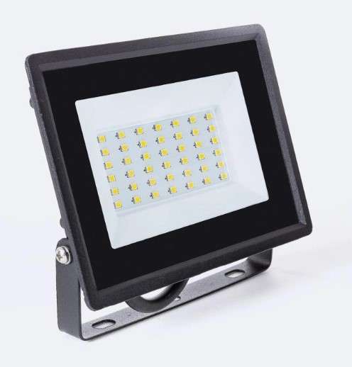 LGAR-E 10W 3000K 30G projektor med spjut med referens LGAR-E 10 30 30 från AVANT LED