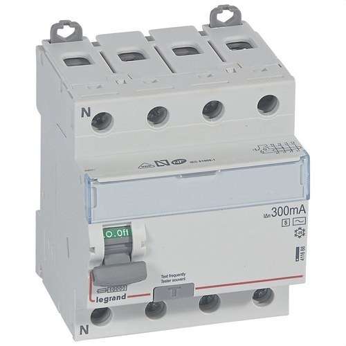 Differential DX³ 4P 400V 40A Kurva AC 300mA 4 moduler med referens 411668 från LEGRAND