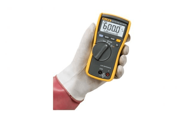 Digital multimeter Fluke 113 med referens 3088053 från FLUKE