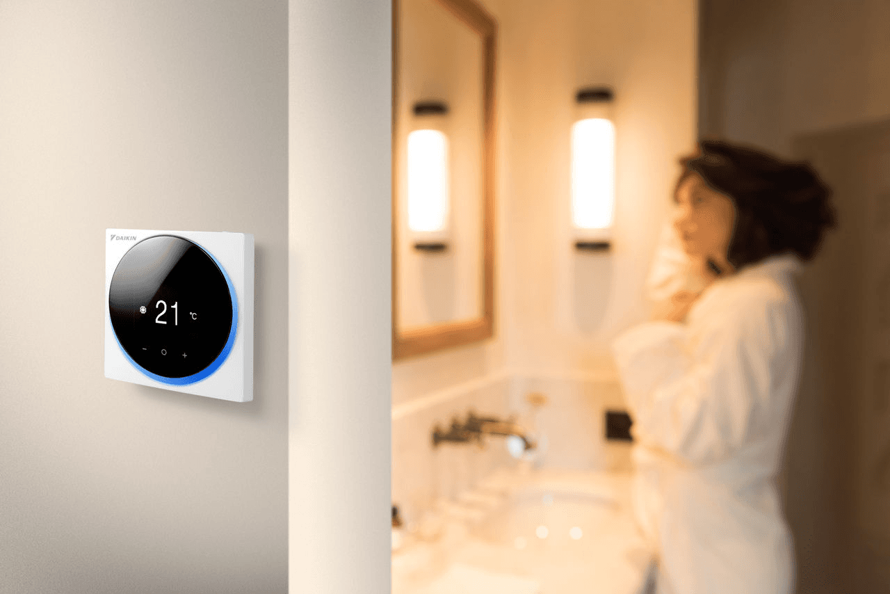 Trådbunden termostat Daikin Madoka BRC1H52W med referens BRC1H52W från DAIKIN