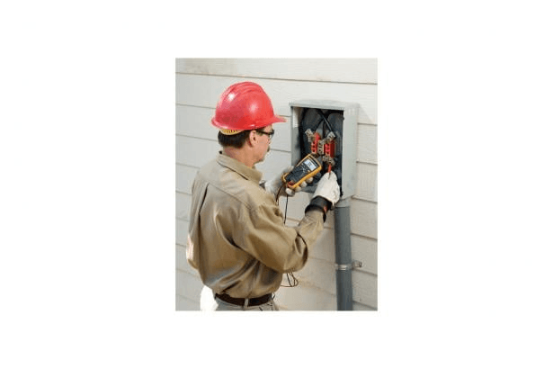 Digital multimeter Fluke 113 med referens 3088053 från FLUKE