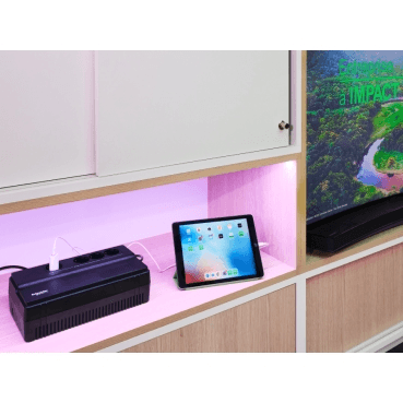 SAI EASY UPS BVS 650VA - Schuko-uttag med referens BVS650I-GR från SCHNEIDER ELECTRIC